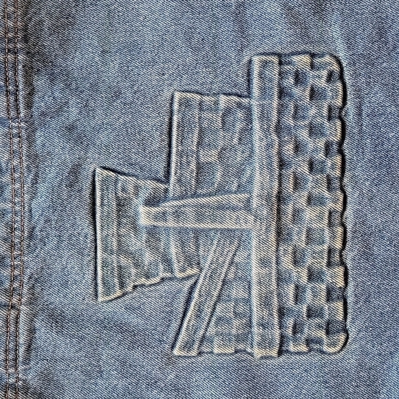 Denim tote bag, embossed basket design, 18.5 x 14.5 - Picture 2 of 6